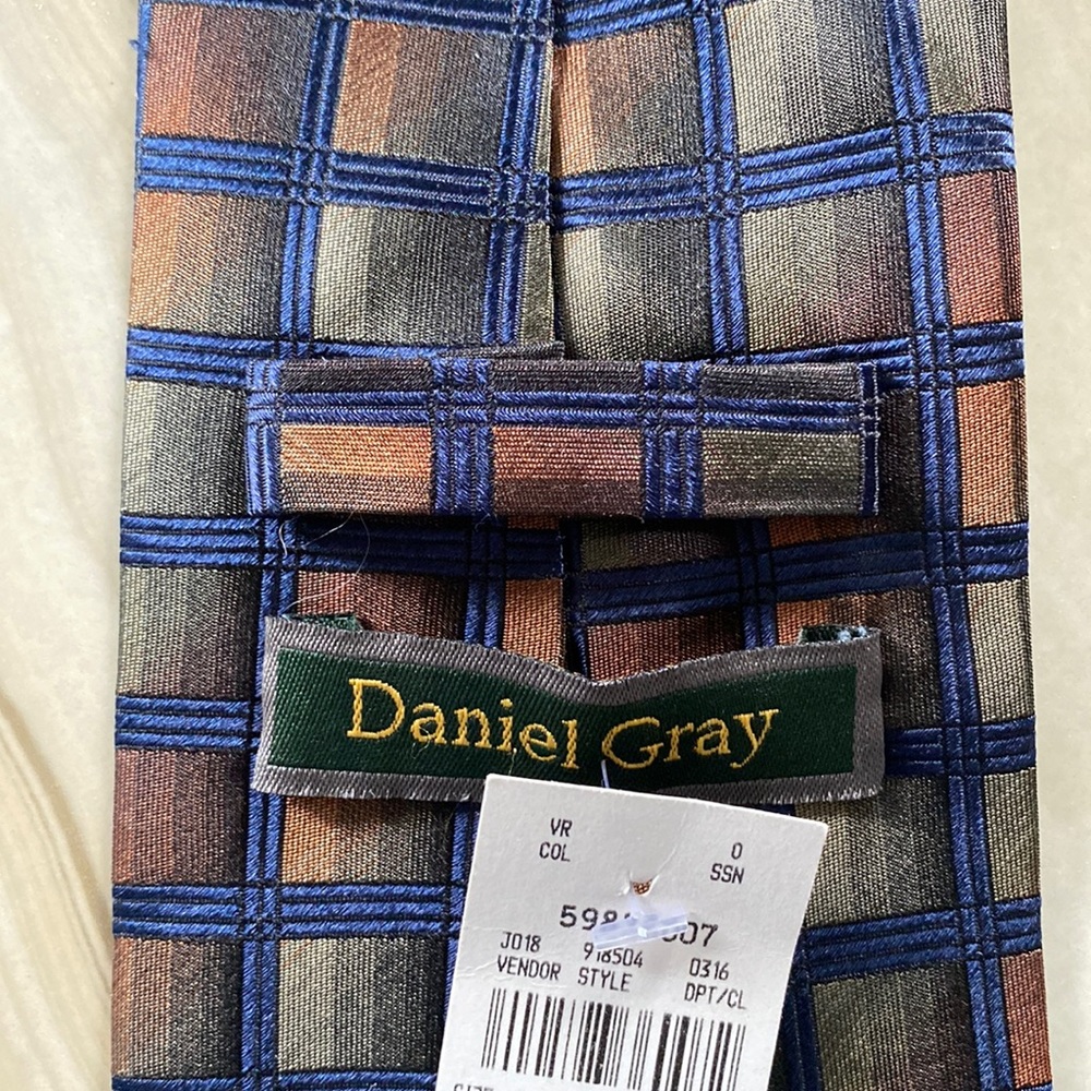 Daniel Gray Tie - Picture 4 of 4